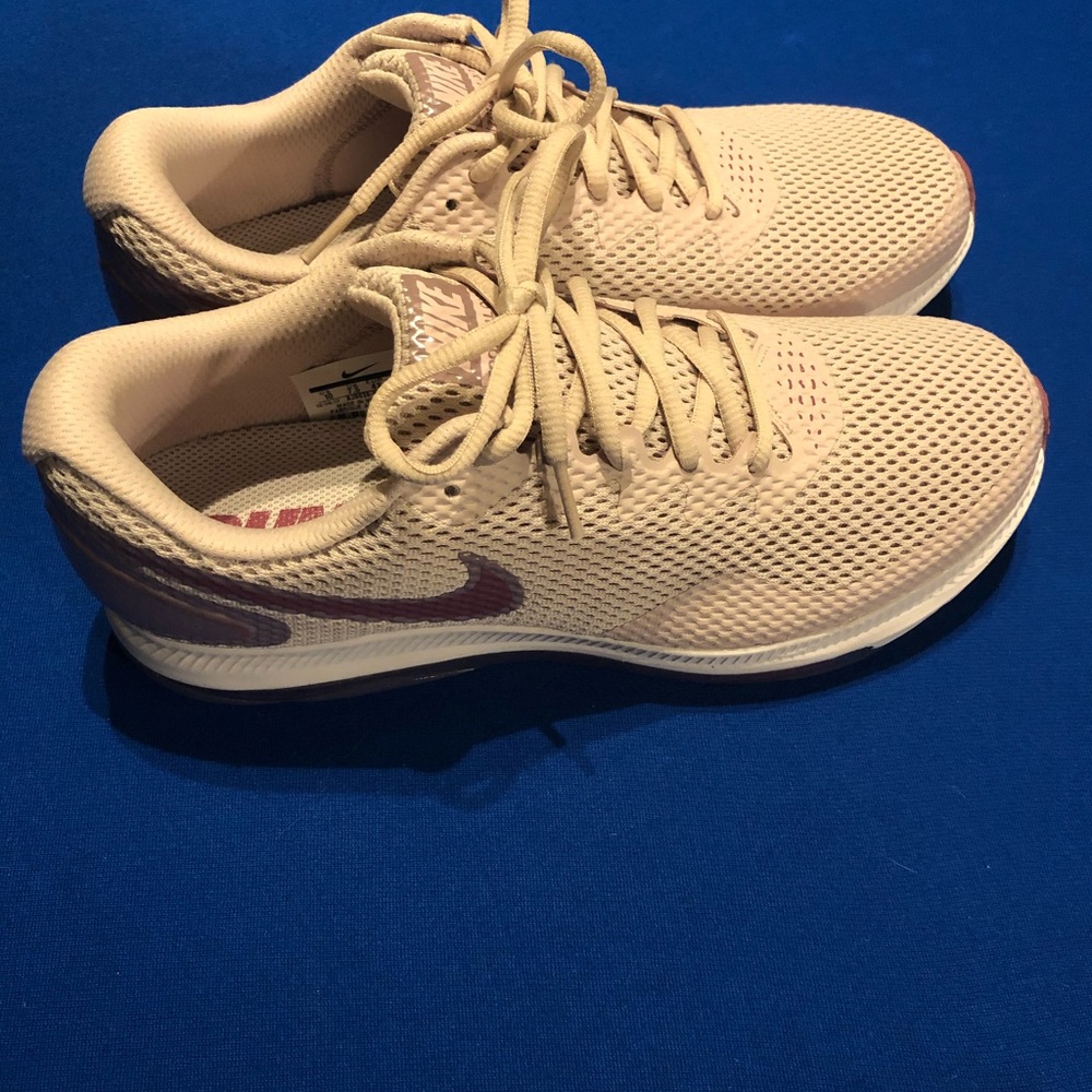 💢SOLD💢 Women’s Nike Zoom - Picture 1 of 6